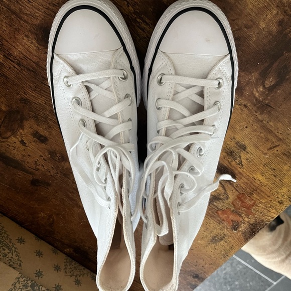 Converse Women's White High-Top Sneakers Platform - Picture 3 of 4